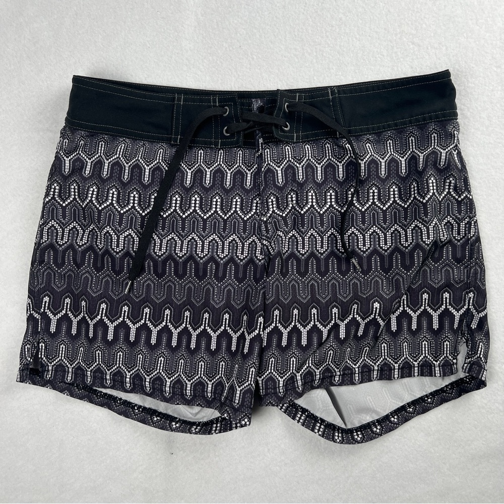 Prana Women's Makenna‎ Geometric Board Shorts Black White XS